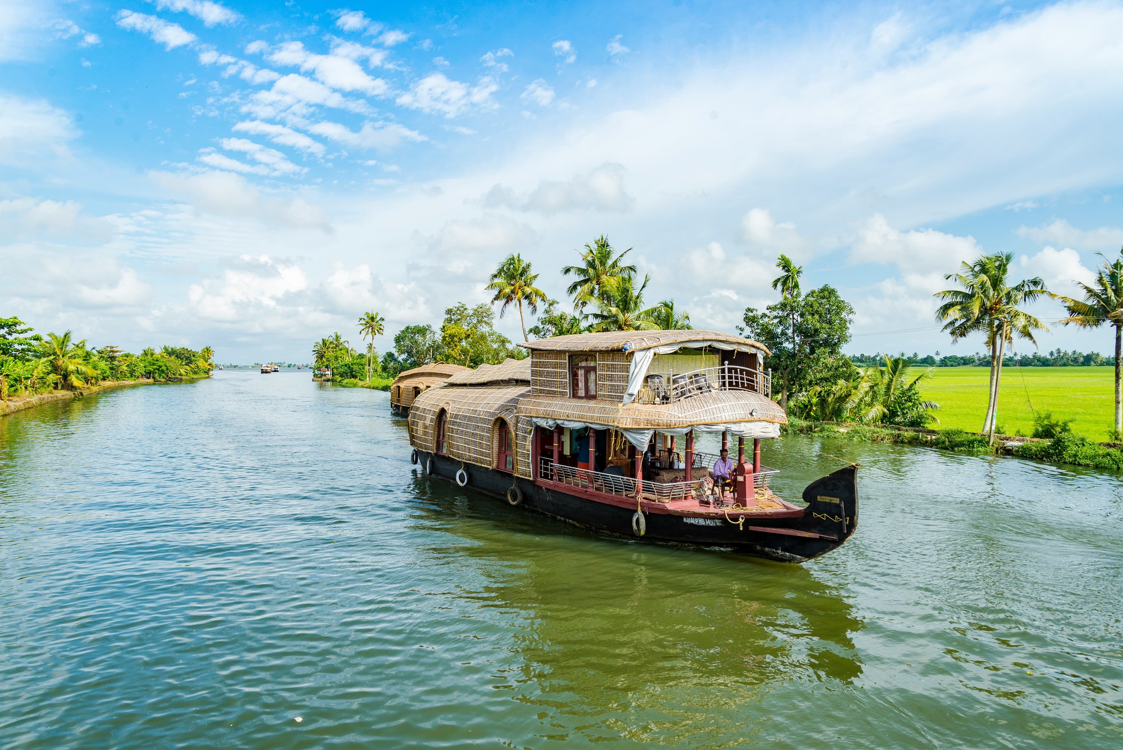 Kerala backwater & hill retreat